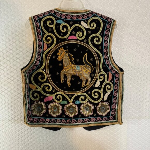 Vtg Carol Horn Workshop Embroidered, Beaded, & Sequin Vest on Black Velvet NWOT - Picture 11 of 11